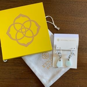 Beautiful pearlized light blue Kendra Scott Ashlyn Drop Earrings.